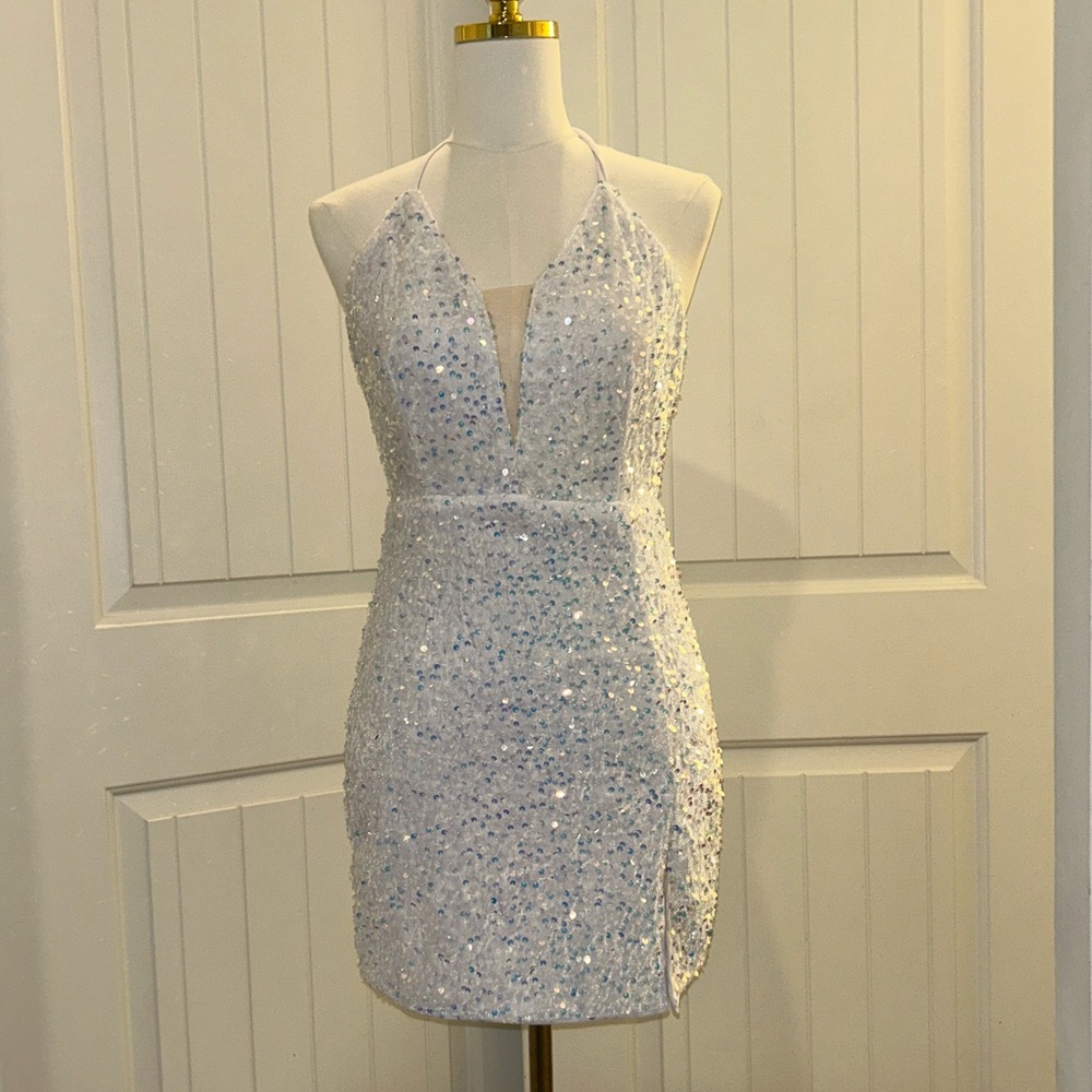 White Sequin Mini Dress Sleeveless Plunging V-Neck Mesh Yoke Back Lace Ties M - Picture 11 of 15